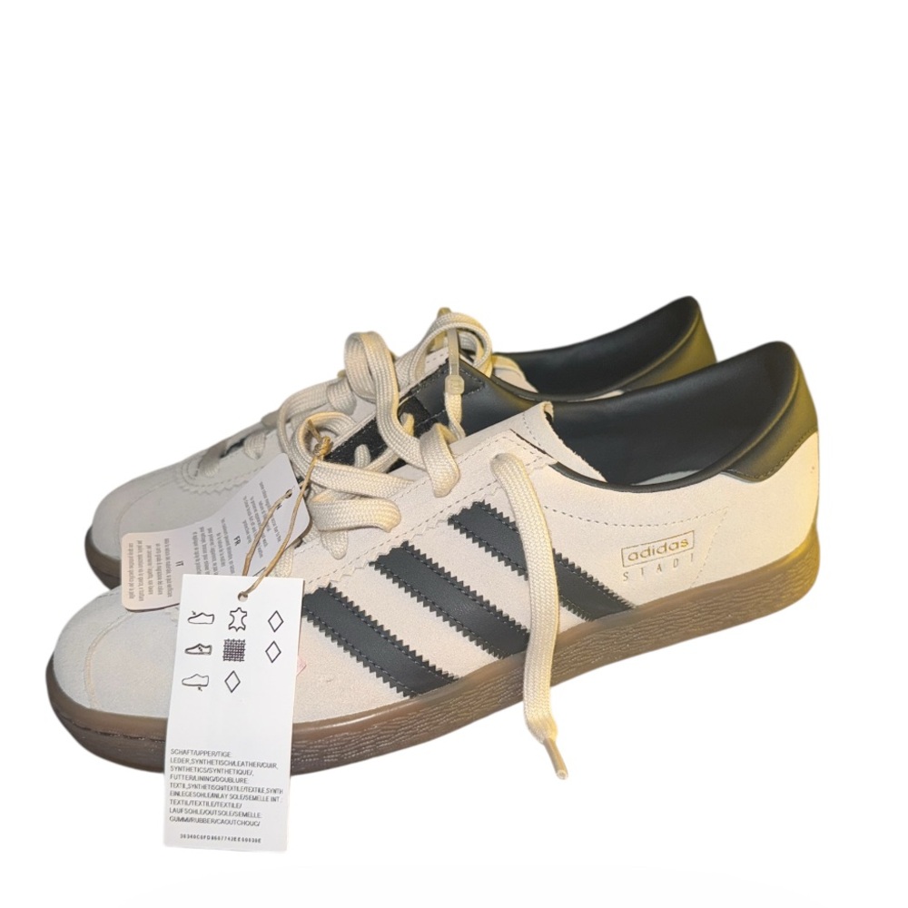 adidas Suede Sneaker in cream with Black Stripes - Picture 2 of 4